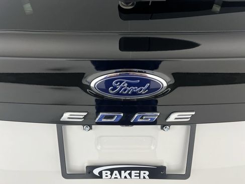Used 2022 Ford Edge Titanium image 32
