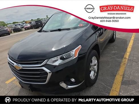 Used 2019 Chevrolet Traverse LT FWD image 1