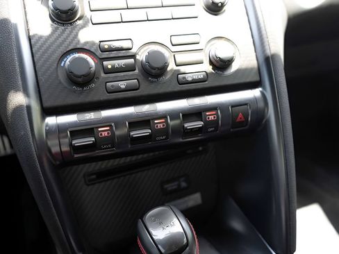 Used 2013 Nissan GT-R Black Edition AWD/4WD image 32