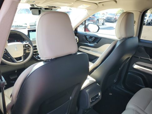 New 2026 Lincoln Corsair Premiere image 26