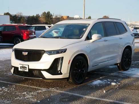 Used 2023 Cadillac XT6 Sport w/ Platinum Package AWD/4WD image 5