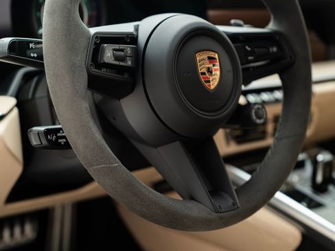 Used 2025 Porsche 911 Turbo S AWD/4WD image 18