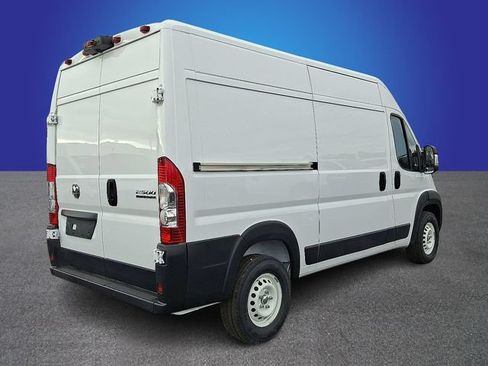 Used 2024 RAM ProMaster 2500 w/ Safety Group FWD image 3