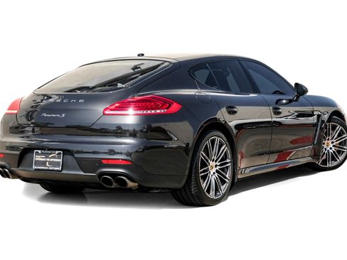 Used 2015 Porsche Panamera S w/ Premium Package Plus image 8