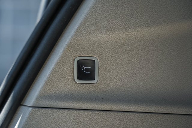 Used 2019 Chrysler Pacifica Limited FWD image 15