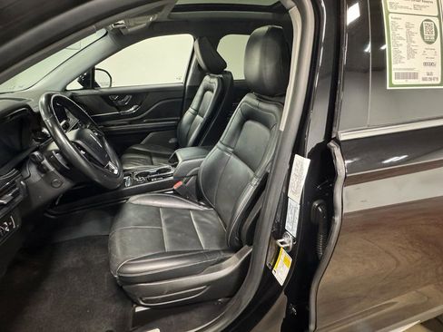 Used 2022 Lincoln Corsair Reserve w/ Elements Package image 11