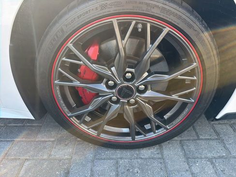 Used 2023 Chevrolet Corvette Stingray Premium Conv w/ Z51 Performance Package image 24