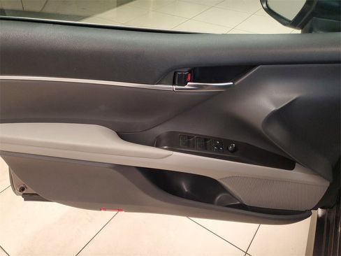Certified 2022 Toyota Camry LE image 17