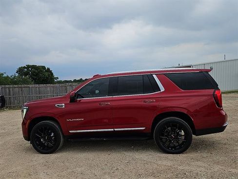 Used 2026 GMC Yukon Elevation RWD image 2