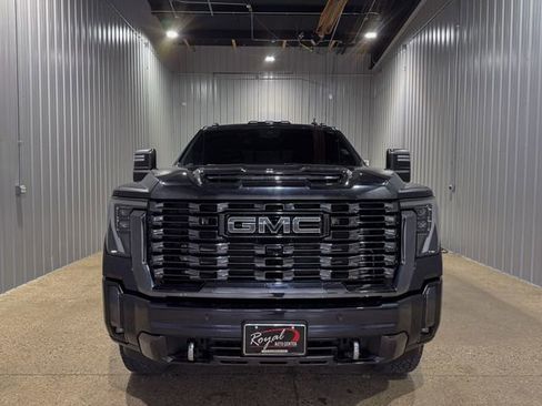Used 2024 GMC Sierra 2500 Denali Ultimate AWD/4WD image 10