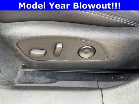 New 2024 Chevrolet Blazer EV LT AWD/4WD image 13