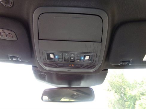 Used 2021 Ford Explorer Platinum w/ Equipment Group 601A AWD/4WD image 45