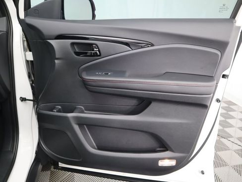 Used 2024 Honda Passport Black Edition image 26