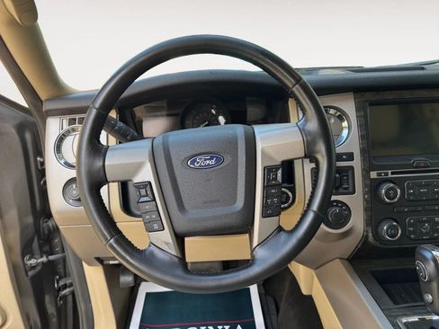 Used 2017 Ford Expedition Limited w/ Equipment Group 301A AWD/4WD image 13