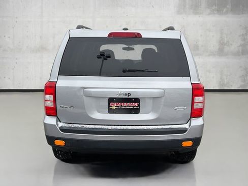 Used 2016 Jeep Patriot Latitude image 6