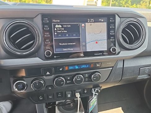 Certified 2022 Toyota Tacoma TRD Pro AWD/4WD image 9
