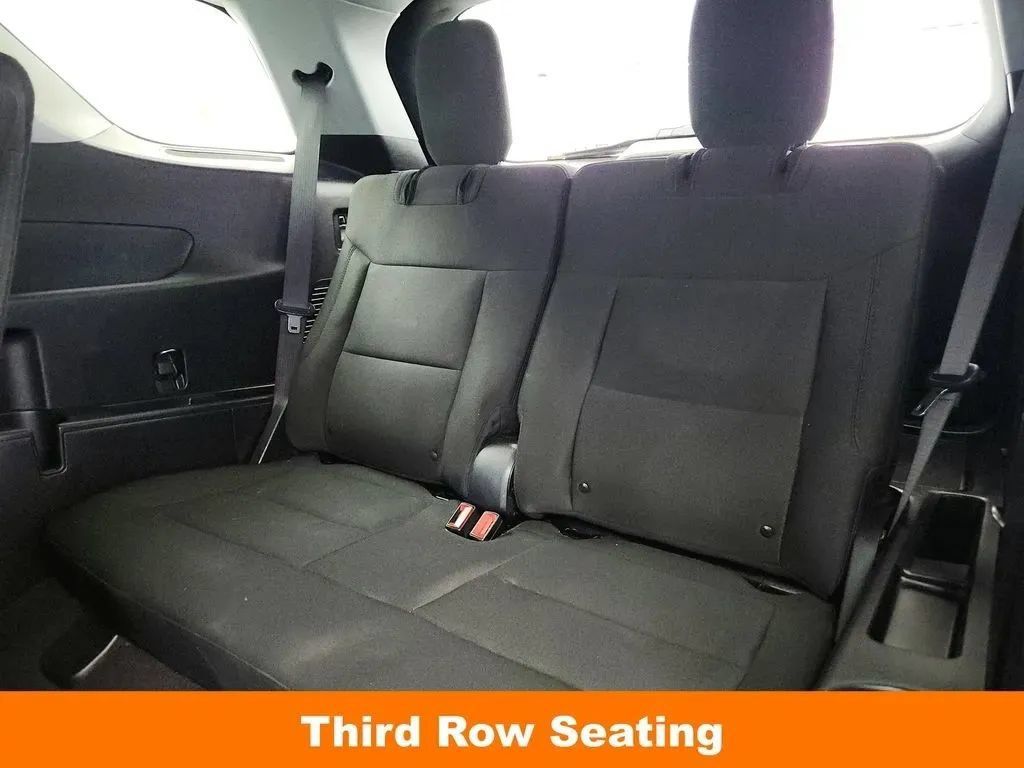 Used 2022 Ford Explorer XLT AWD/4WD image 18