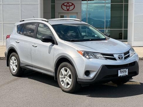 Used 2015 Toyota RAV4 LE AWD/4WD image 1