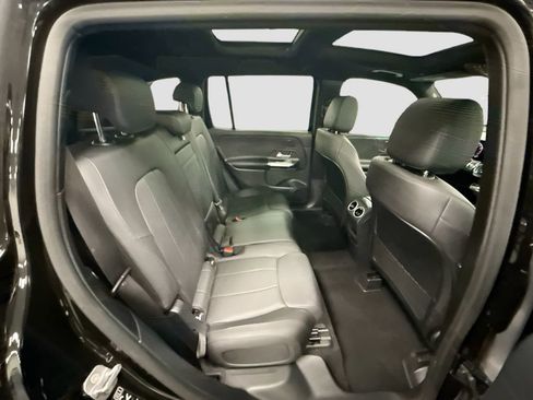 Certified 2025 Mercedes-Benz GLB 250 image 21