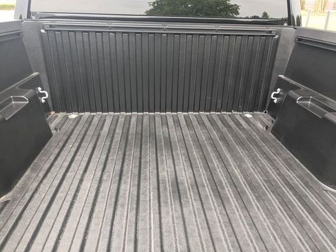 Certified 2025 Toyota Tacoma SR5 AWD/4WD image 29