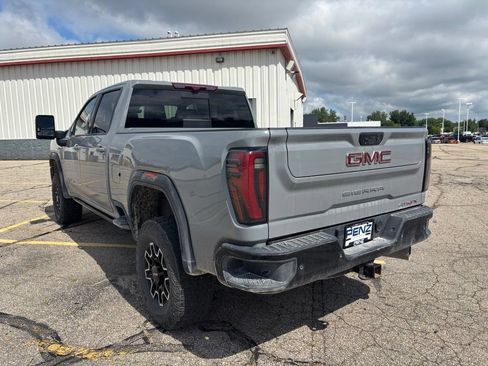 Used 2024 GMC Sierra 2500 AT4X AWD/4WD image 6