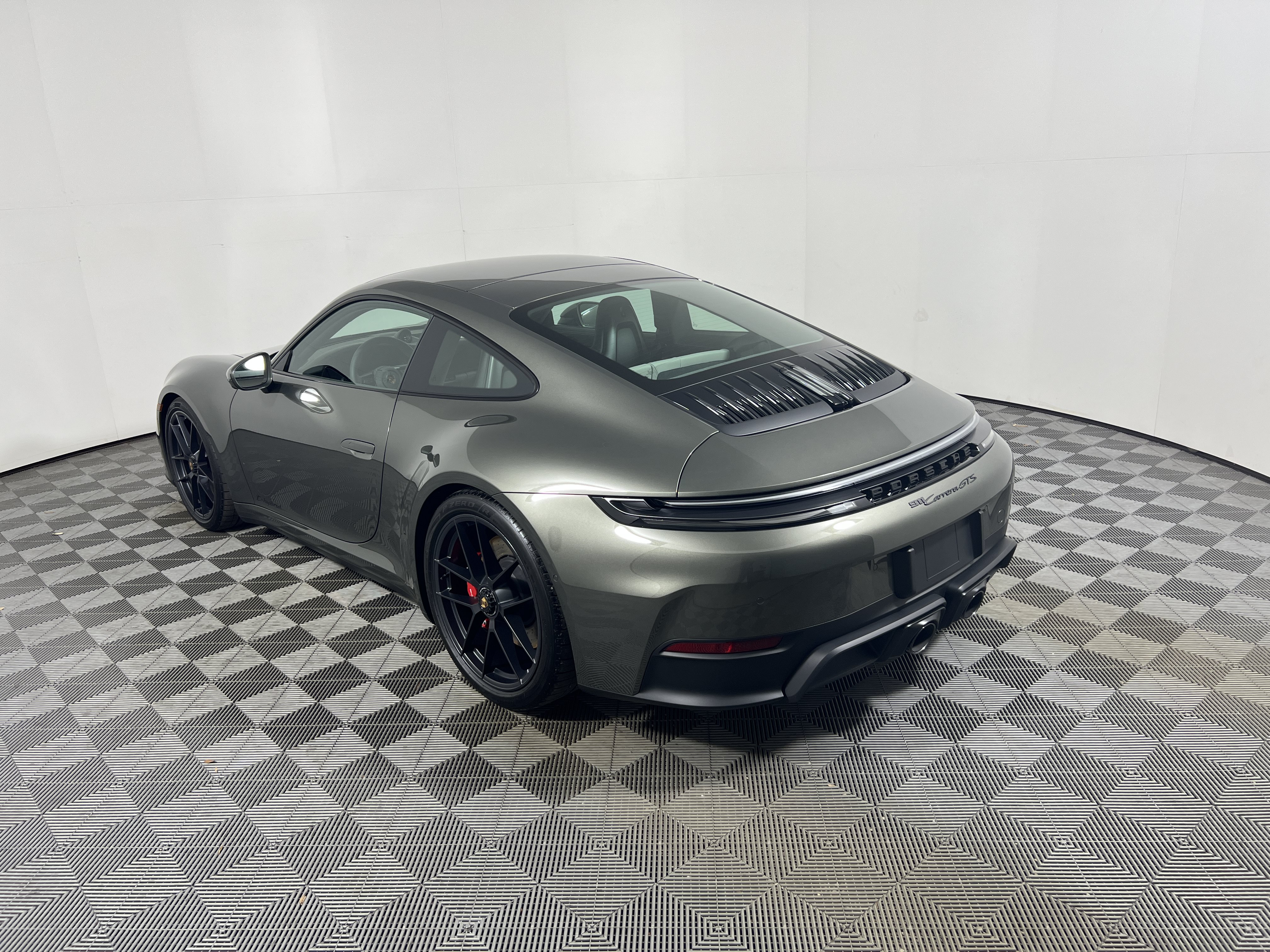 New 2026 Porsche 911 Carrera GTS RWD image 3