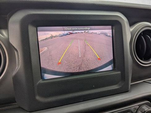 Used 2022 Jeep Wrangler Sport S image 13