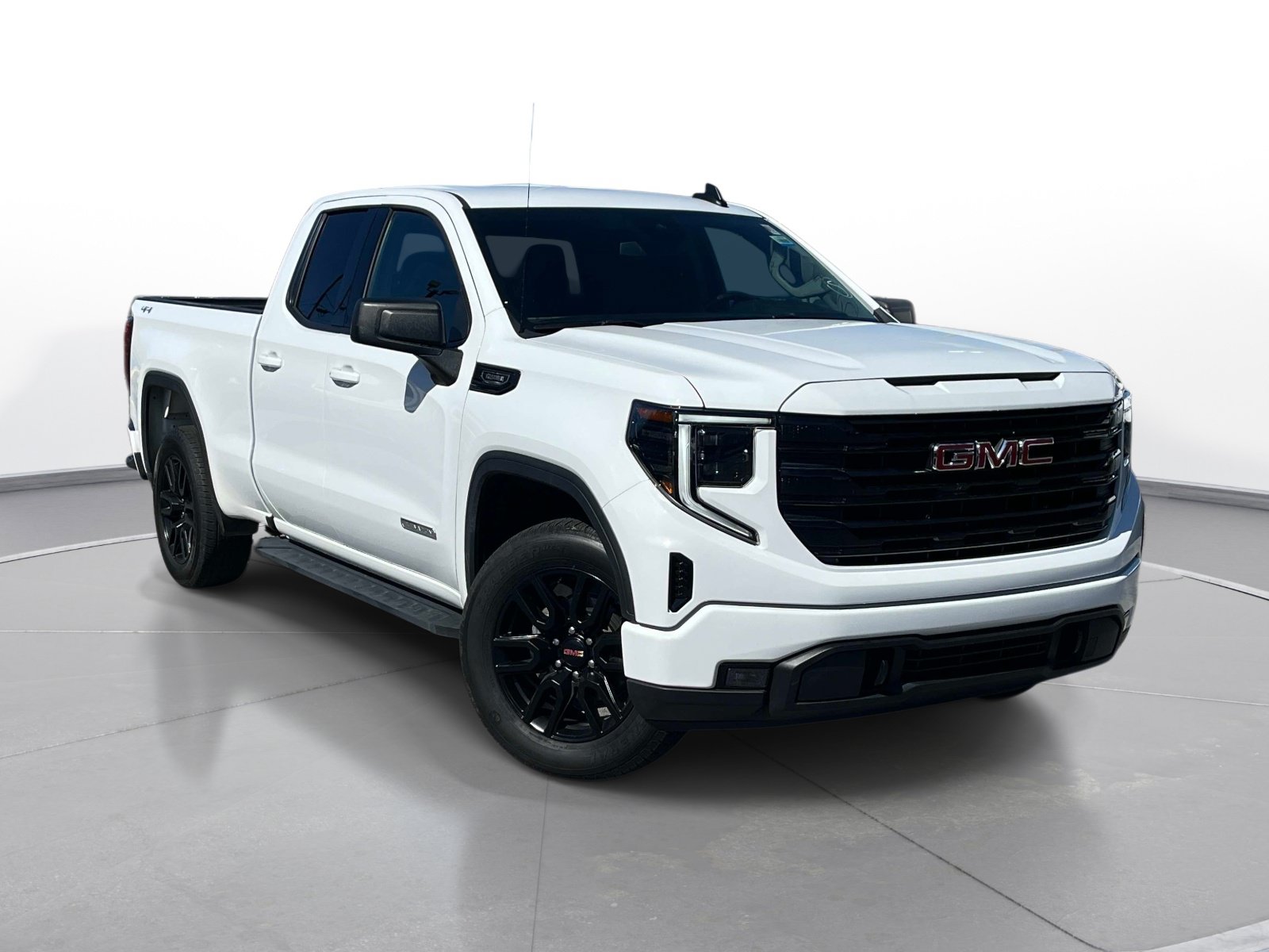 Used 2024 GMC Sierra 1500 Elevation AWD/4WD image 1