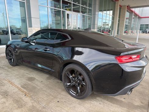 Used 2017 Chevrolet Camaro LT w/ Technology Package image 12