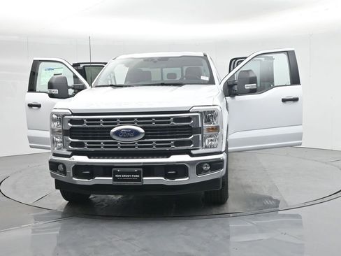 New 2026 Ford F350 XLT image 30