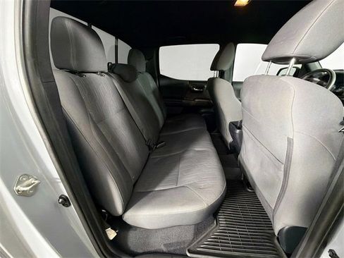 Used 2018 Toyota Tacoma TRD Sport w/ Technology Package image 27