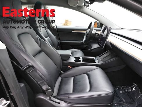 Used 2023 Tesla Model 3 Standard Range image 19