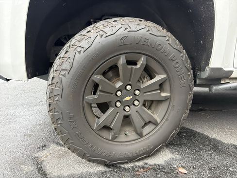 Used 2017 Chevrolet Colorado Z71 image 14