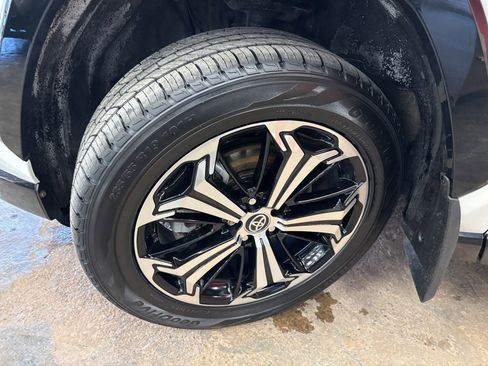 Used 2021 Toyota RAV4 XSE image 5