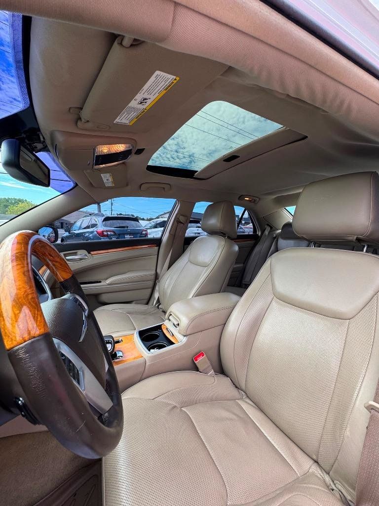 Used 2014 Chrysler 300 C AWD/4WD image 19