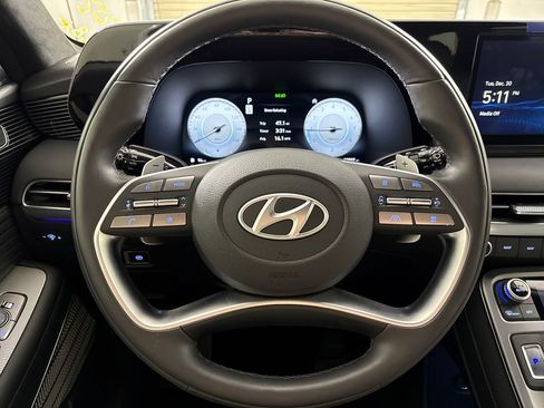 Used 2024 Hyundai Palisade Calligraphy image 15