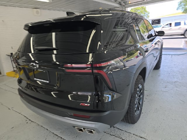 Certified 2026 Chevrolet Traverse Z71 w/ Driver Confidence Package AWD/4WD image 5