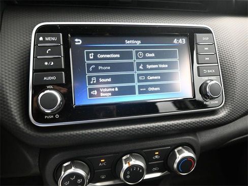 New 2025 Nissan Kicks Play S image 15