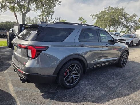Used 2025 Ford Explorer ST w/ Sun And Sound Package AWD/4WD image 5