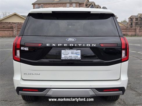 New 2026 Ford Expedition Platinum image 12