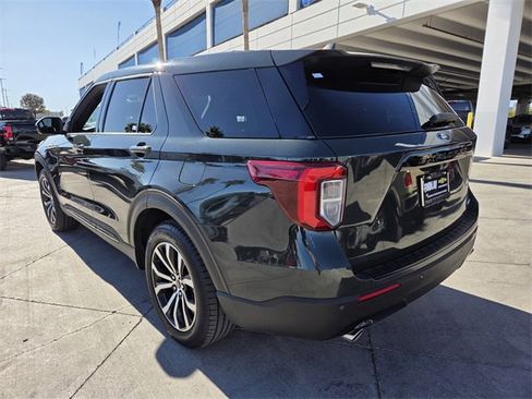 Used 2022 Ford Explorer ST-Line image 4