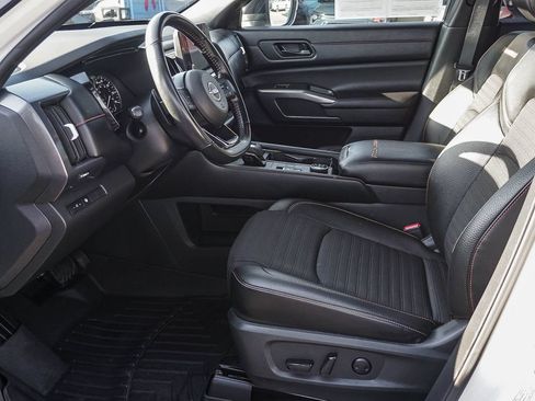 Used 2024 Nissan Pathfinder Rock Creek AWD/4WD image 18