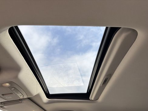 Used 2023 Nissan Armada Platinum w/ Captain's Chairs Package image 9