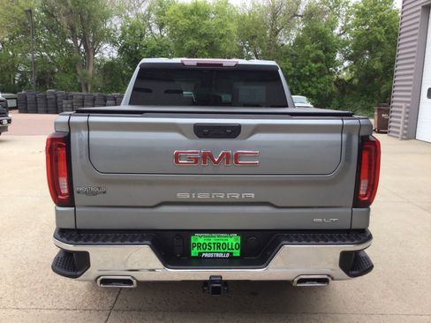 Used 2023 GMC Sierra 1500 SLT w/ SLT Premium Package AWD/4WD image 4