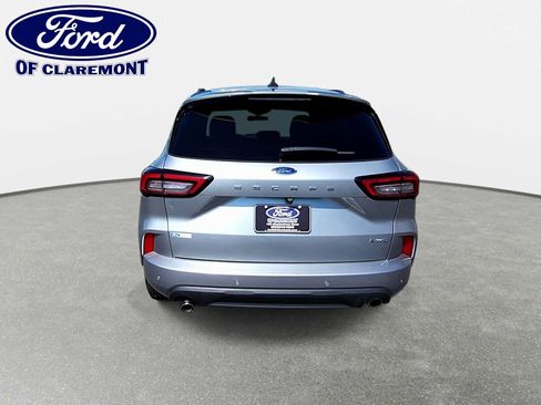 Used 2023 Ford Escape ST-Line w/ Tech Pack #1 AWD/4WD image 7