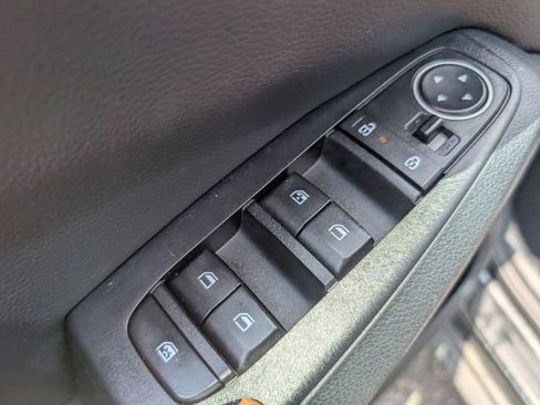 Used 2024 Kia Seltos EX FWD image 16