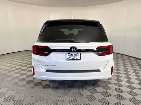 New 2026 Honda Odyssey EX-L image 10