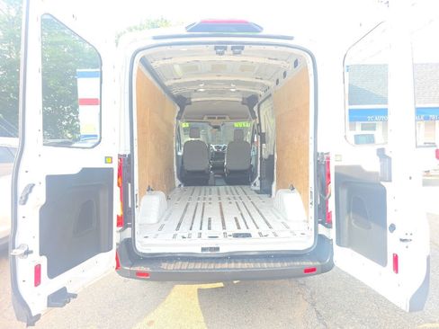 Used 2018 Ford Transit 250 148 Medium Roof RWD image 6