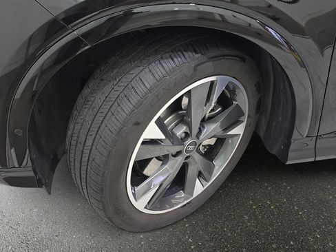 Used 2024 Audi Q4 e-tron Premium Plus w/ Premium Plus AWD/4WD image 35