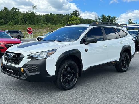 Certified 2025 Subaru Outback Wilderness w/ Wilderness Package AWD/4WD image 3